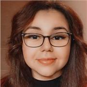 Étudiante en terminale souhaitant aider des élèves avec des difficultés